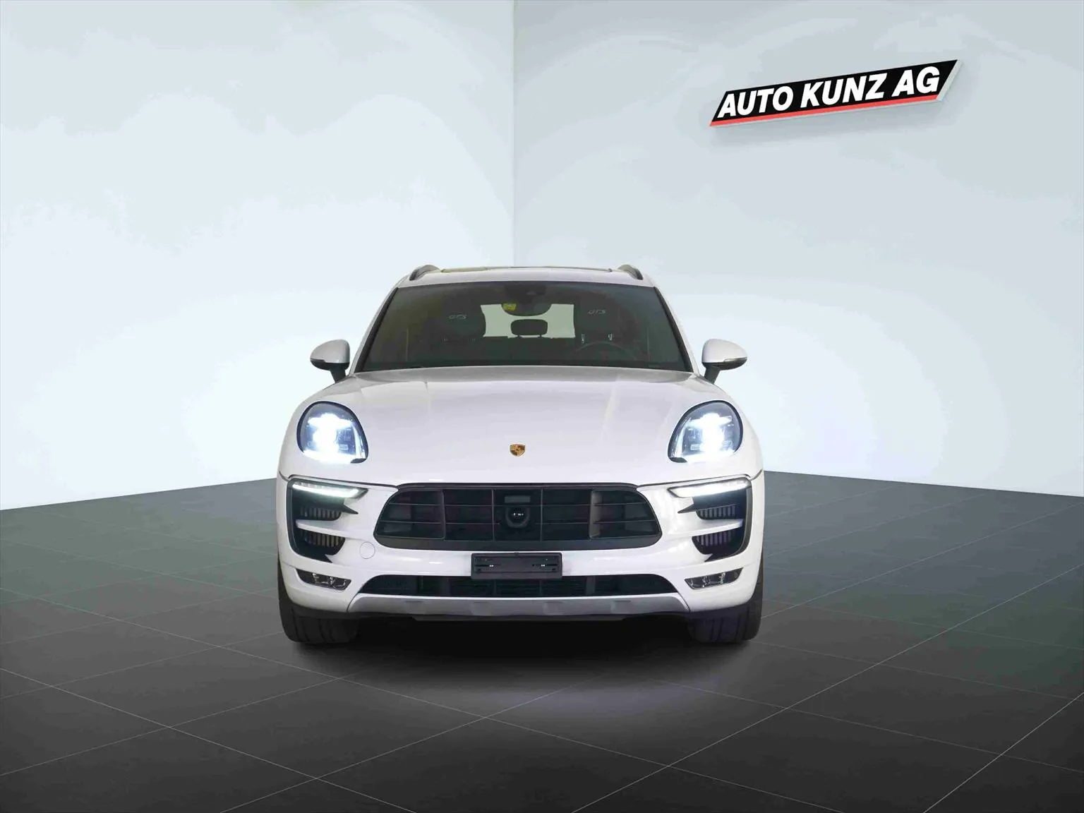 Porsche Macan GTS  Image 3